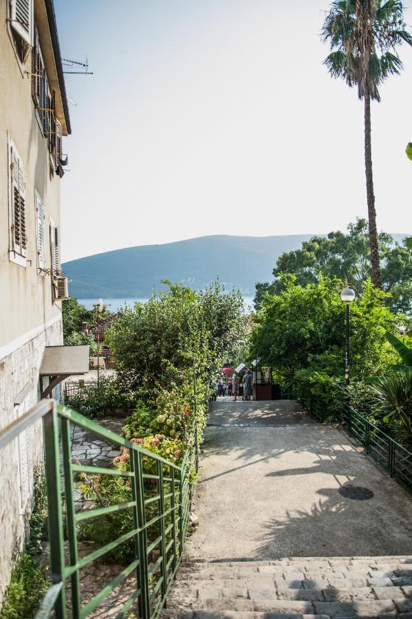 Apartment Old Town Χέρτσεγκ Νόβι Εξωτερικό φωτογραφία
